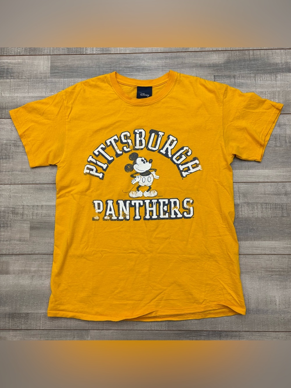 Disney Blue 84 Pittsburgh Panthers Mickey Mouse Shirt Men’s Medium Yellow NCAA